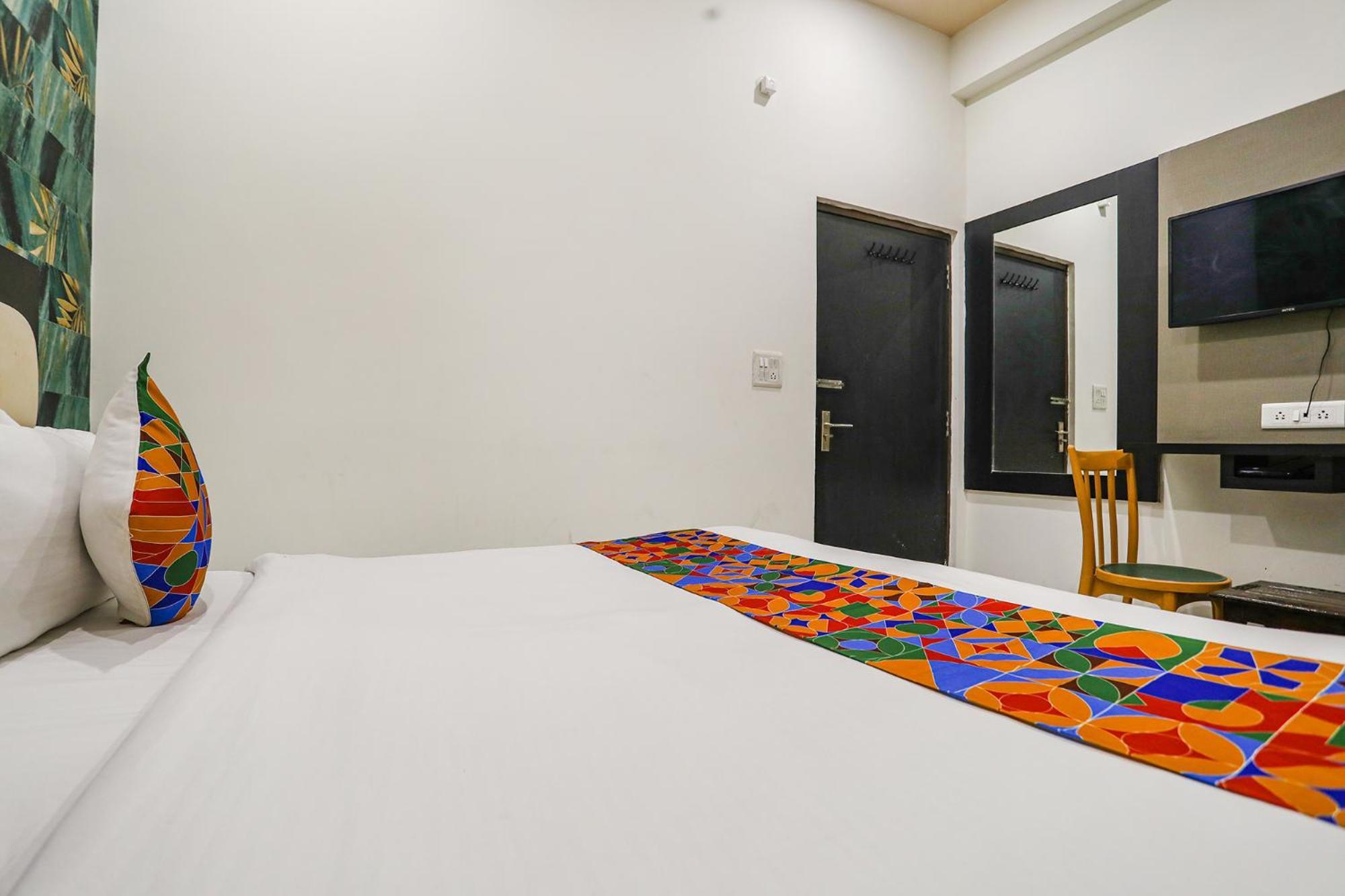 Fabhotel Aaradhya Residency Agra  Exteriör bild